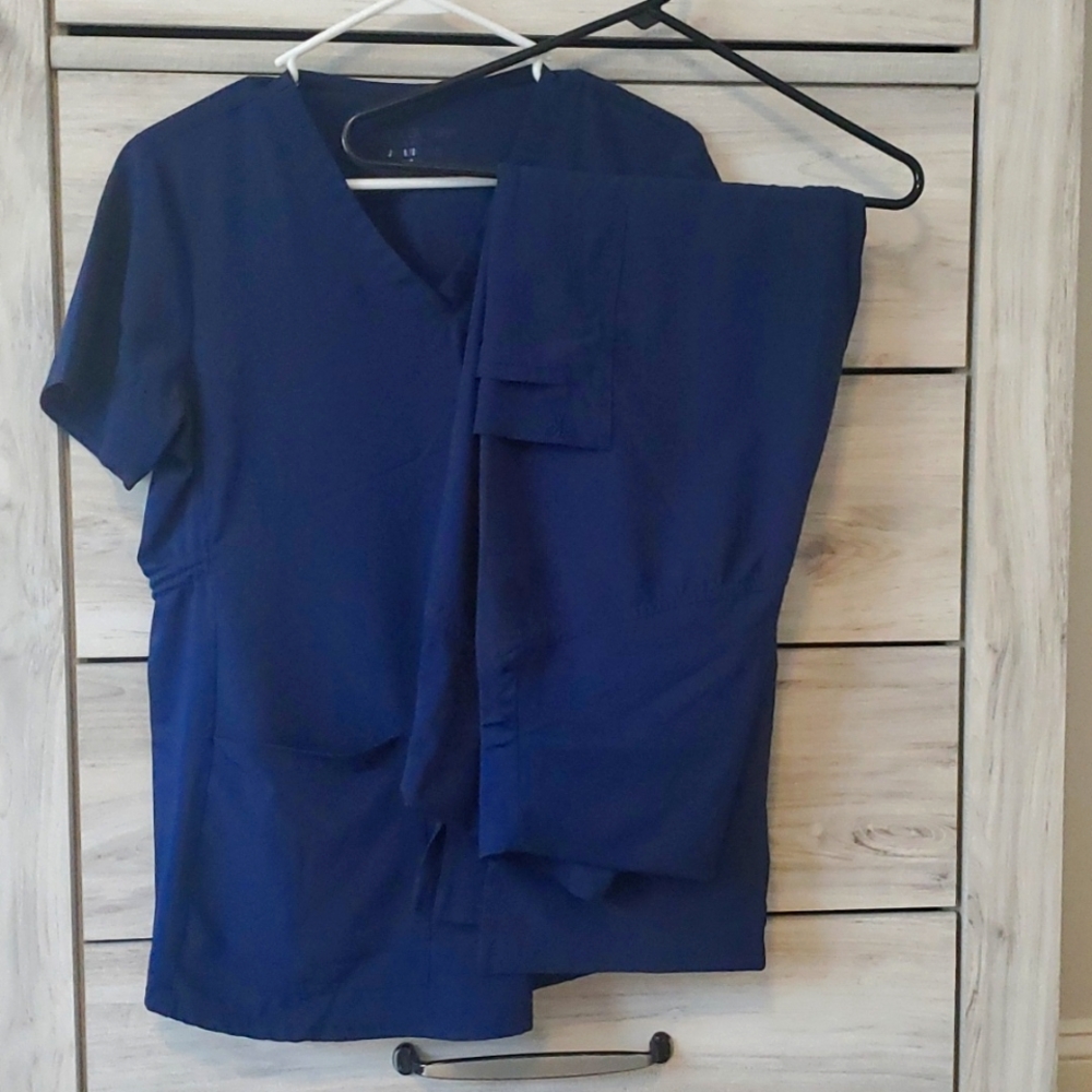 Medcouture navy maternity scrubs S
